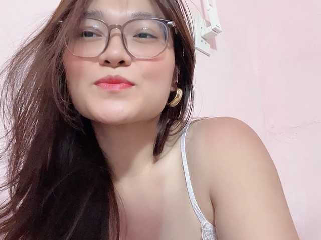 Selena295 live cam on BongaCams