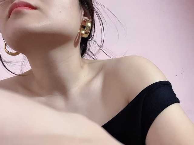 Selena295 live webcam show