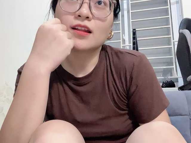 Selena295 live cam on BongaCams