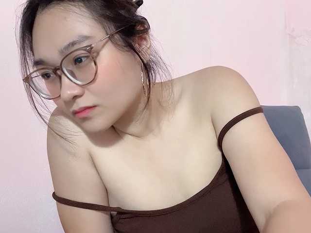 Selena295 live cam on BongaCams