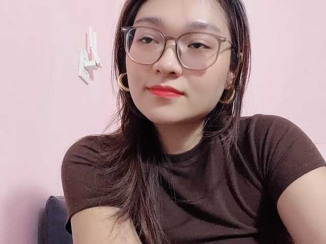 Selena295 live cam on BongaCams