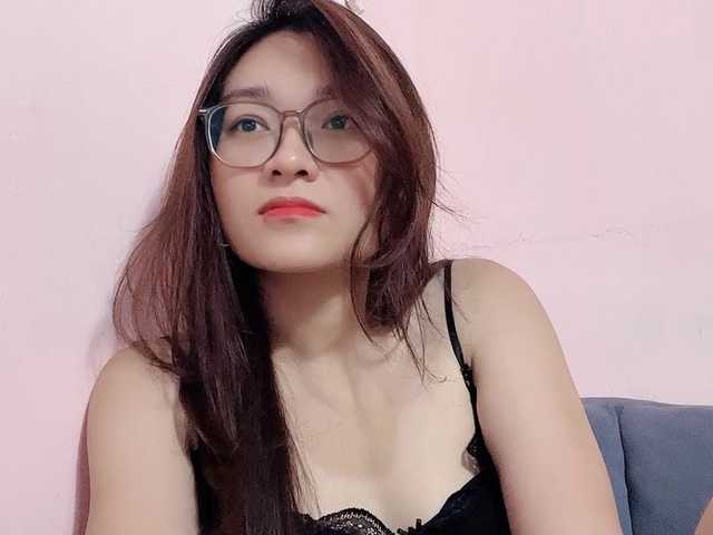 Selena295 live cam on BongaCams