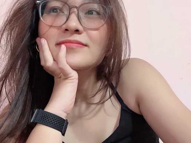 Selena295 live cam on BongaCams