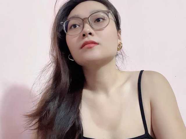 Selena295 live cam on BongaCams