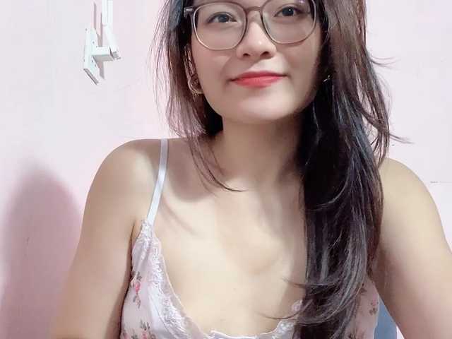 Selena295 live cam on BongaCams