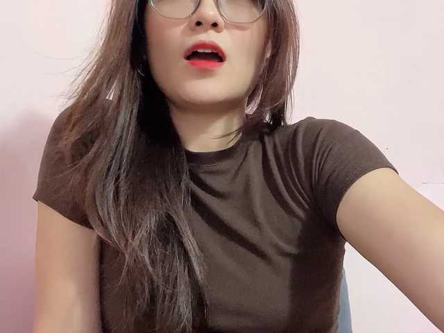 Selena295 live cam on BongaCams