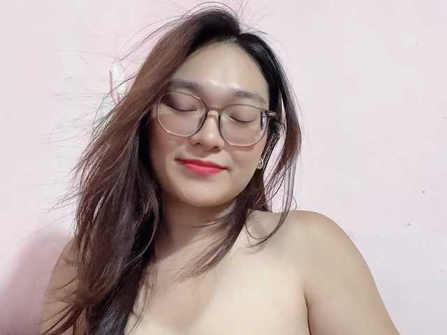 Selena295 live cam on BongaCams