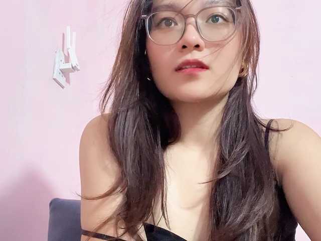 Selena295 live cam on BongaCams