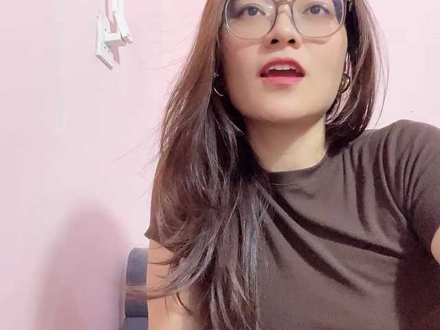 Selena295 live cam on BongaCams