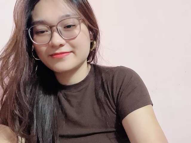 Selena295 live cam on BongaCams
