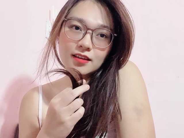 Selena295 live cam on BongaCams