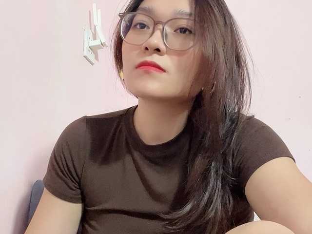 Selena295 live cam on BongaCams