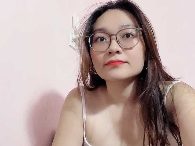 Selena295 live cam on BongaCams