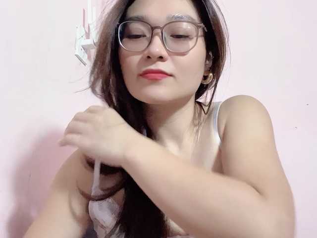 Selena295 live cam on BongaCams