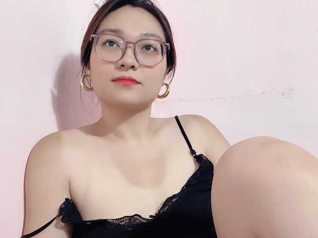 Selena295 live cam on BongaCams