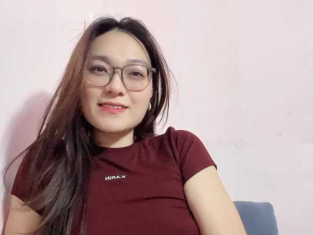 Selena295 live cam on BongaCams