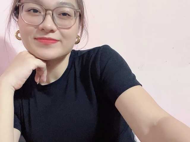 Selena295 live cam on BongaCams