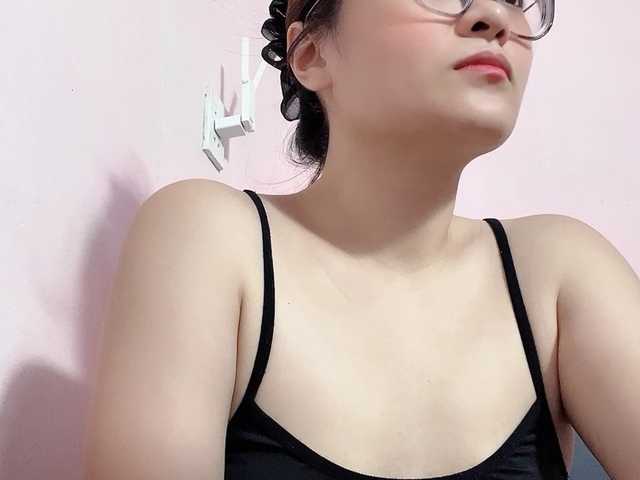 Selena295 live cam on BongaCams