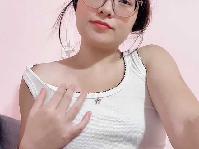 Selena295 live cam on BongaCams