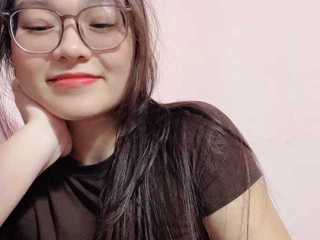 Selena295 live cam on BongaCams