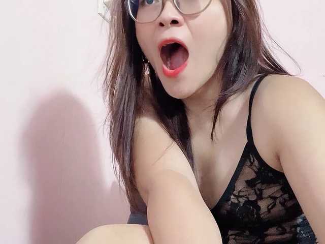 Selena295 live cam on BongaCams