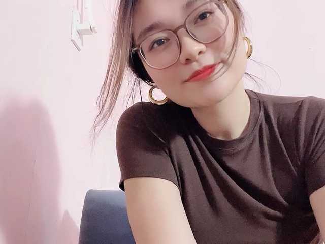 Selena295 live cam on BongaCams