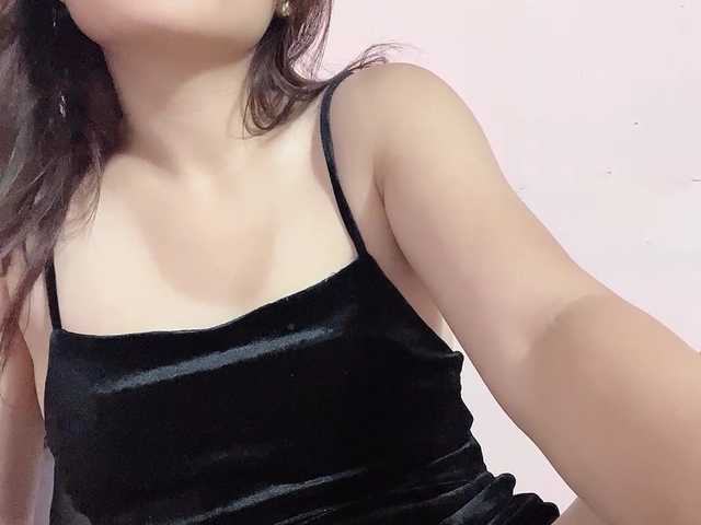 Selena295 live cam on BongaCams