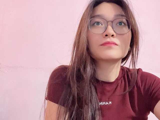 Selena295 live cam on BongaCams