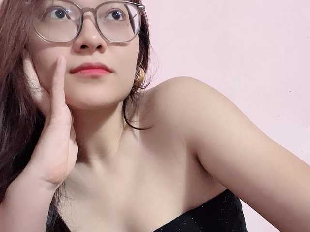 Selena295 live cam on BongaCams