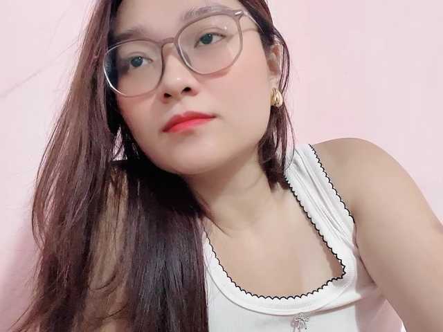Selena295 live cam on BongaCams