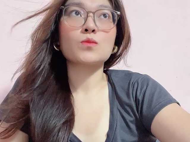 Selena295 live cam on BongaCams