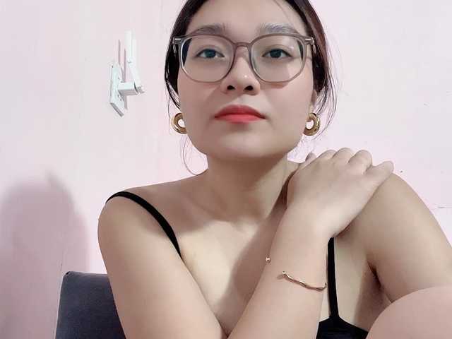Selena295 live cam on BongaCams