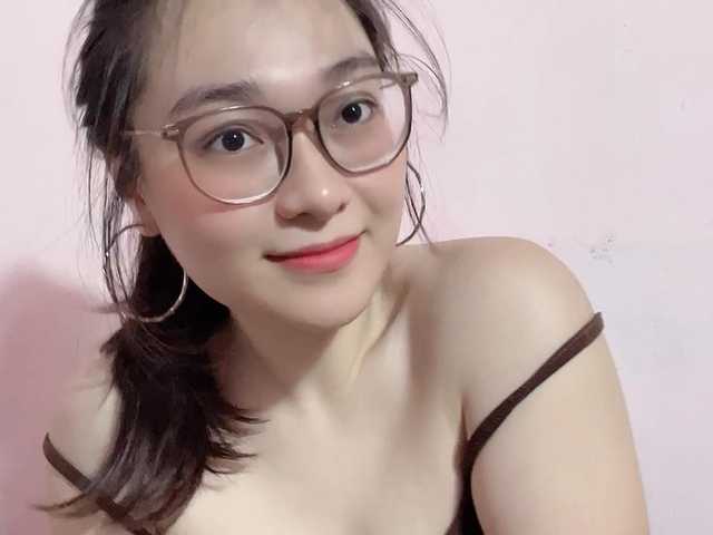 Selena295 live cam on BongaCams