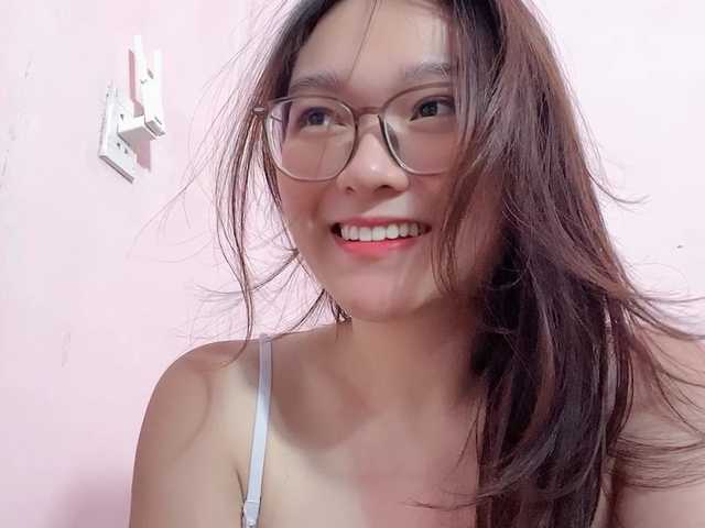 Selena295 live cam on BongaCams
