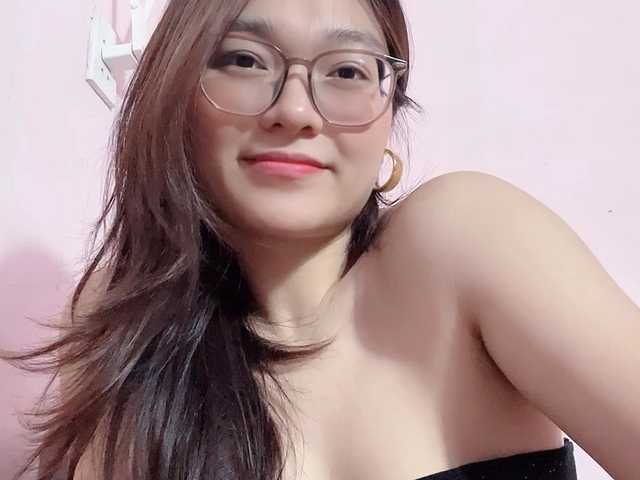 Selena295 live cam on BongaCams