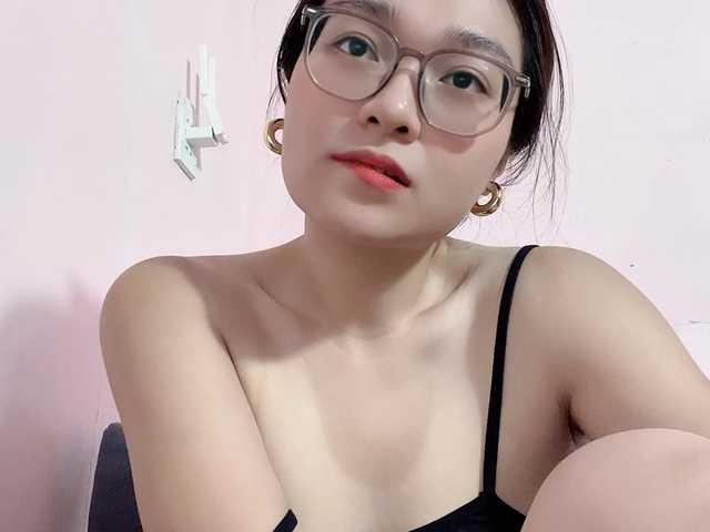 Selena295 live cam on BongaCams