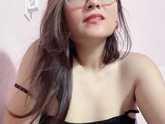 Selena295 live cam on BongaCams
