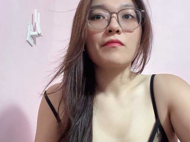 Selena295 live cam on BongaCams