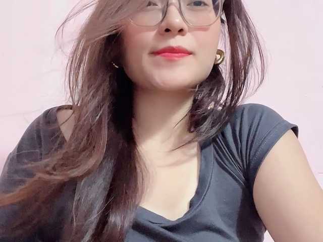 Selena295 live cam on BongaCams