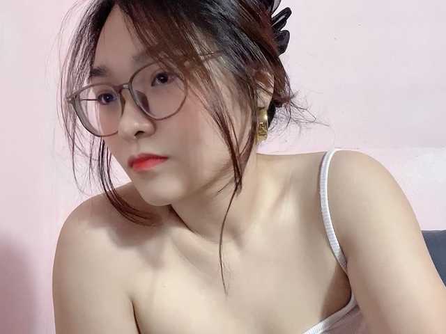 Selena295 live cam on BongaCams