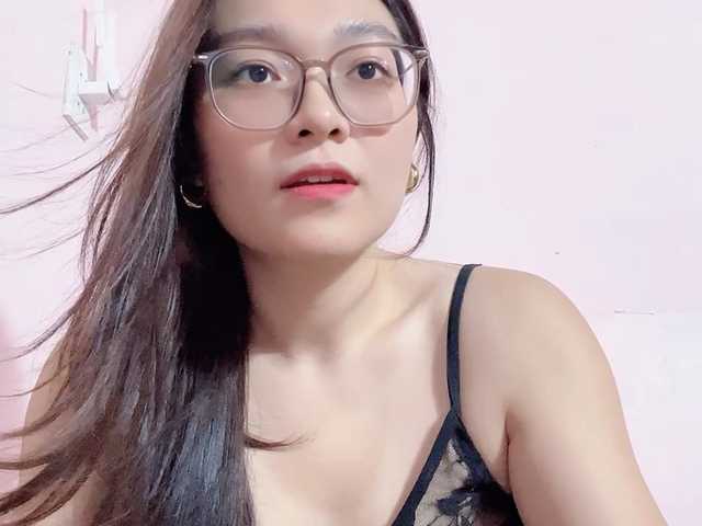 Selena295 live cam on BongaCams
