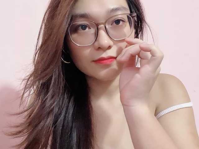 Selena295 live cam on BongaCams