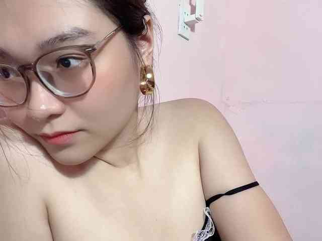 Model: Selena295