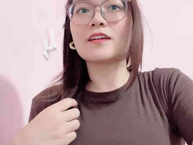 Model: Selena295