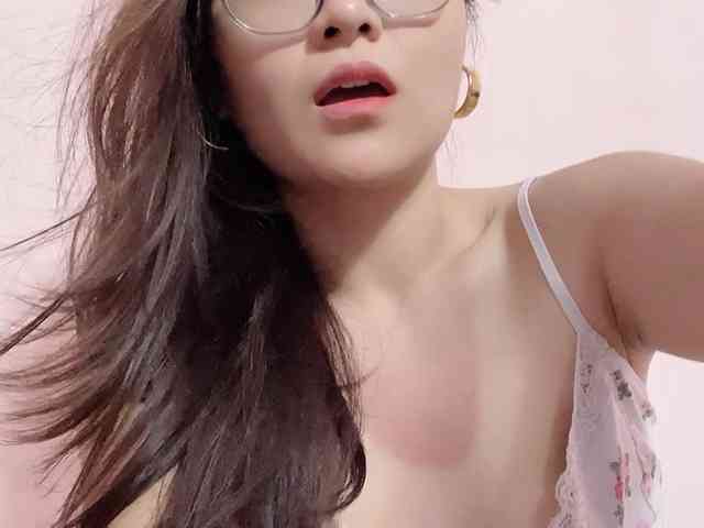 Selena295 webcam