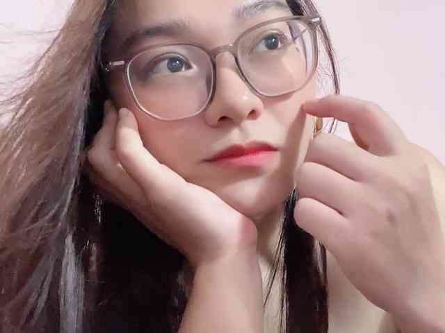 Selena295 Live Webcam on BongaCams