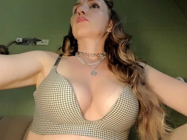 Mspurrfect live cam on BongaCams