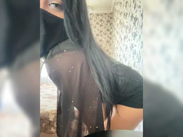 Brown-eyes Nude Live Sex Shows