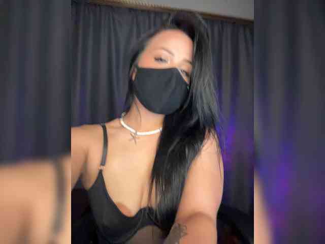 Brown-eyes Live Webcam on BongaCams