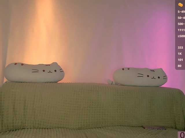 Oktaviya live webcam show